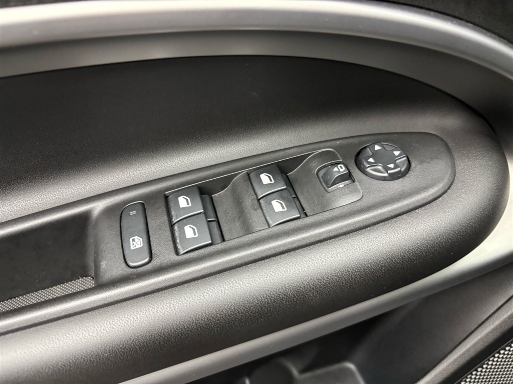 Jeep Avenger EL Summit 156HK 5d Aut. - Image 11