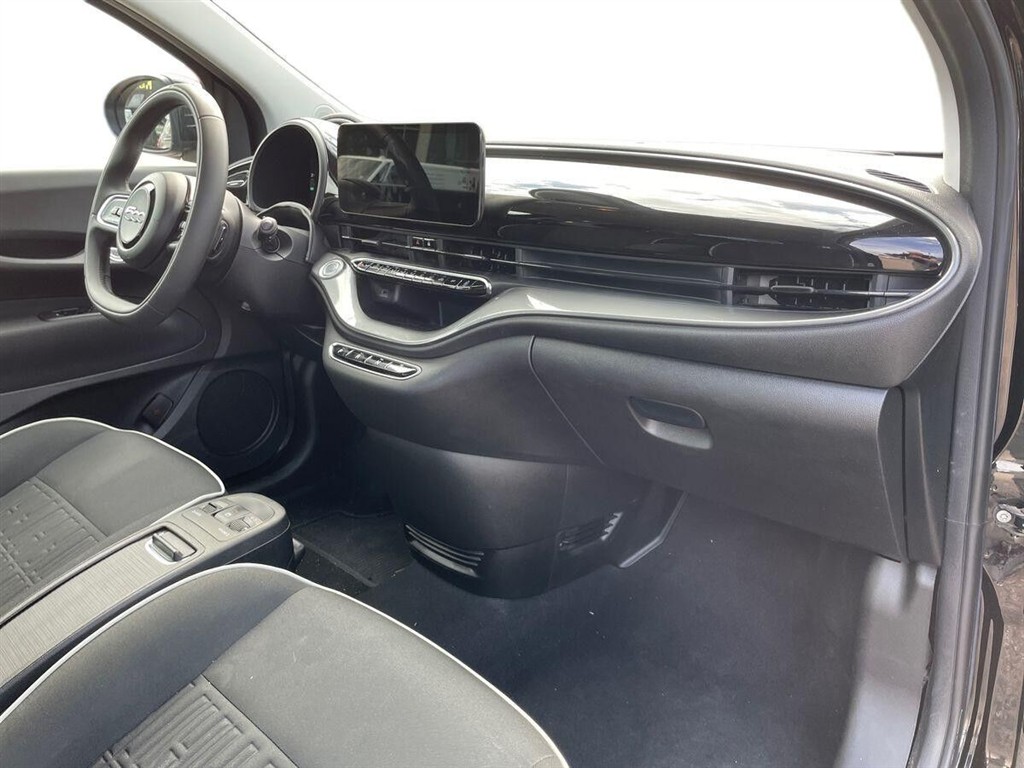 Fiat 500e EL Nouvelle Berline 118HK 3d Aut. - Image 13