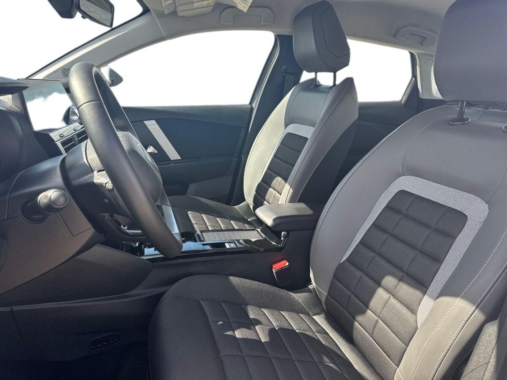 Citroën e-C4 X EL Plus 156HK 5d Aut. - Image 10