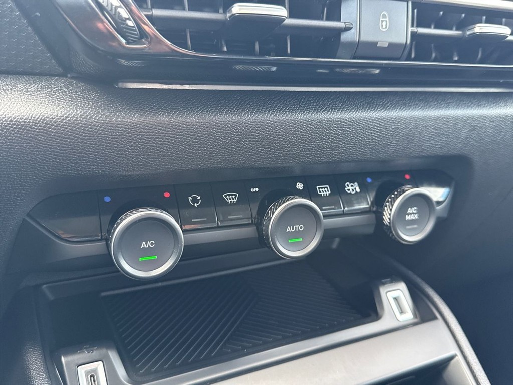 Citroën e-C4 X EL Plus 156HK 5d Aut. - Image 15