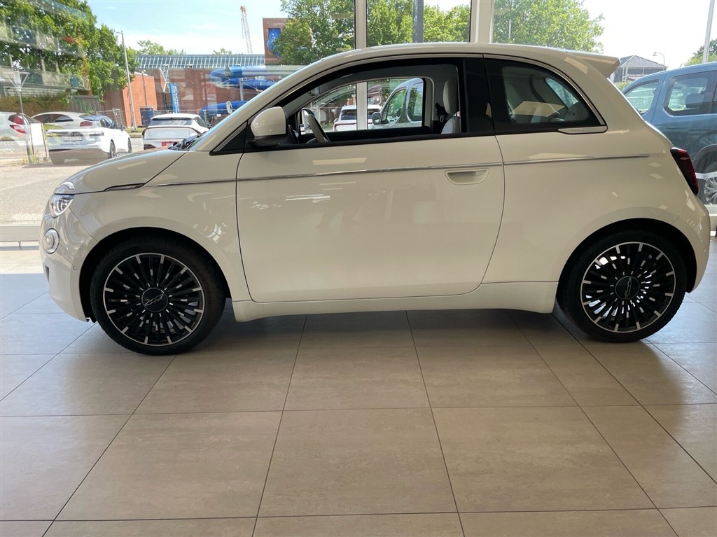 Fiat 500e EL La Prima By Bocelli 118HK 3d Aut. - Image 2