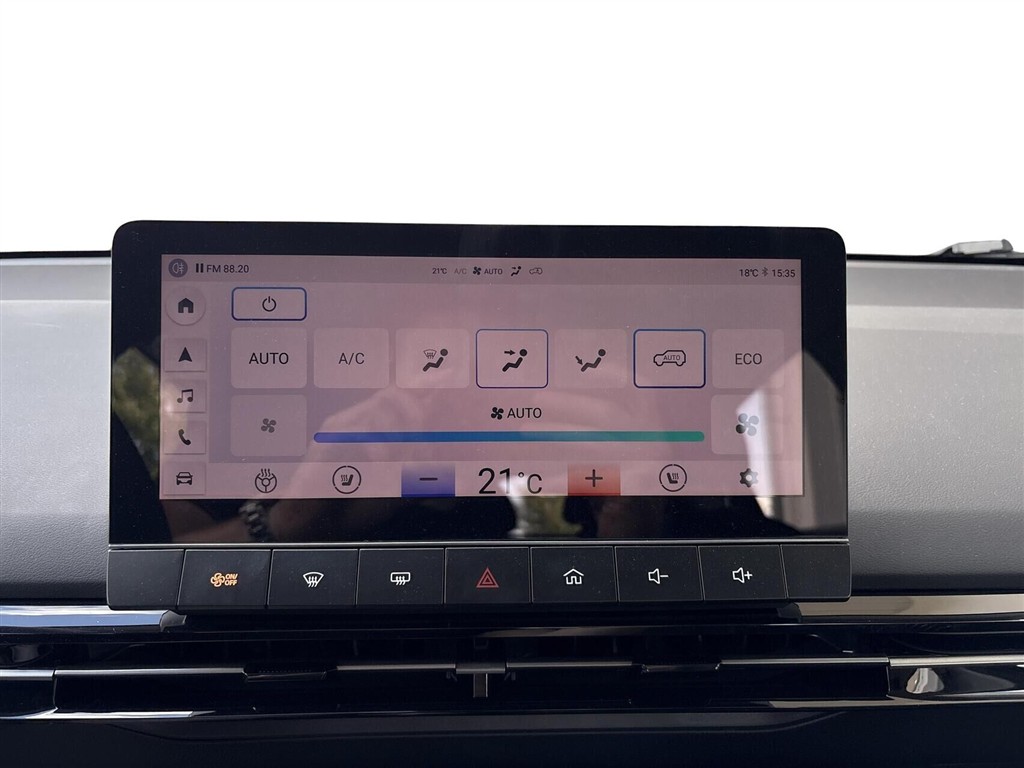 MG MG4 Electric EL Standard Range 170HK 5d Aut. - Image 13