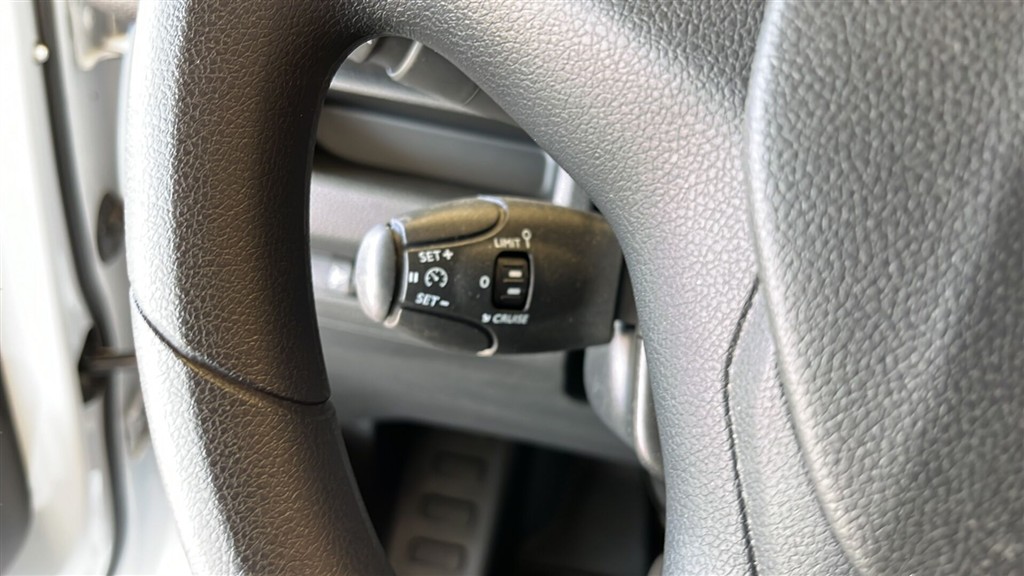 Peugeot e-Expert L2 EL Plus 136HK Van Aut. - Image 12