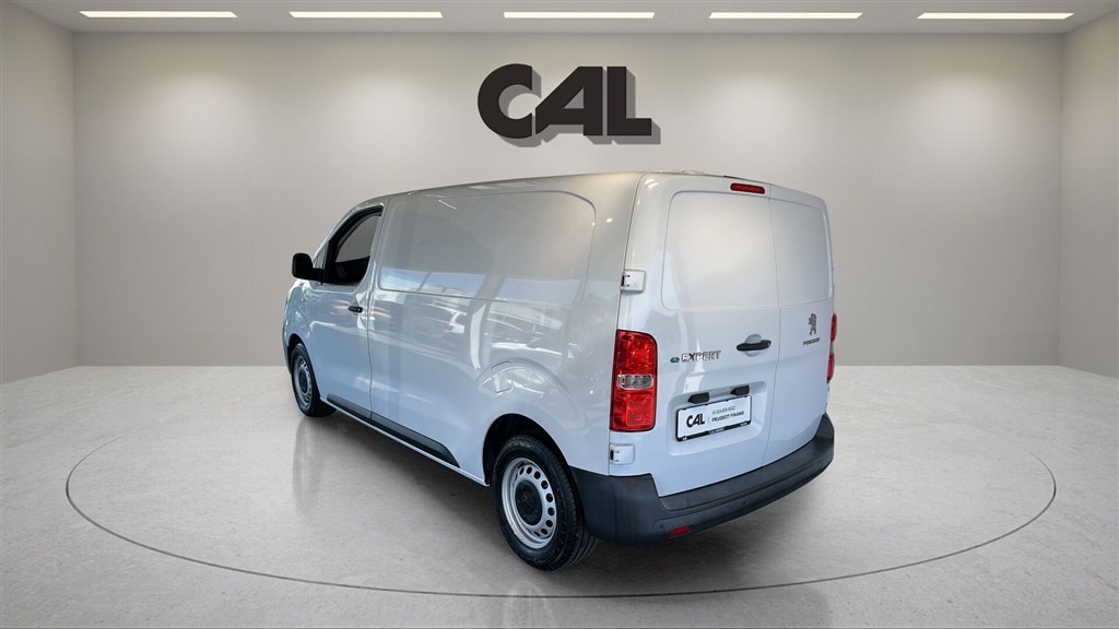 Peugeot e-Expert L2 EL Plus 136HK Van Aut. - Image 3
