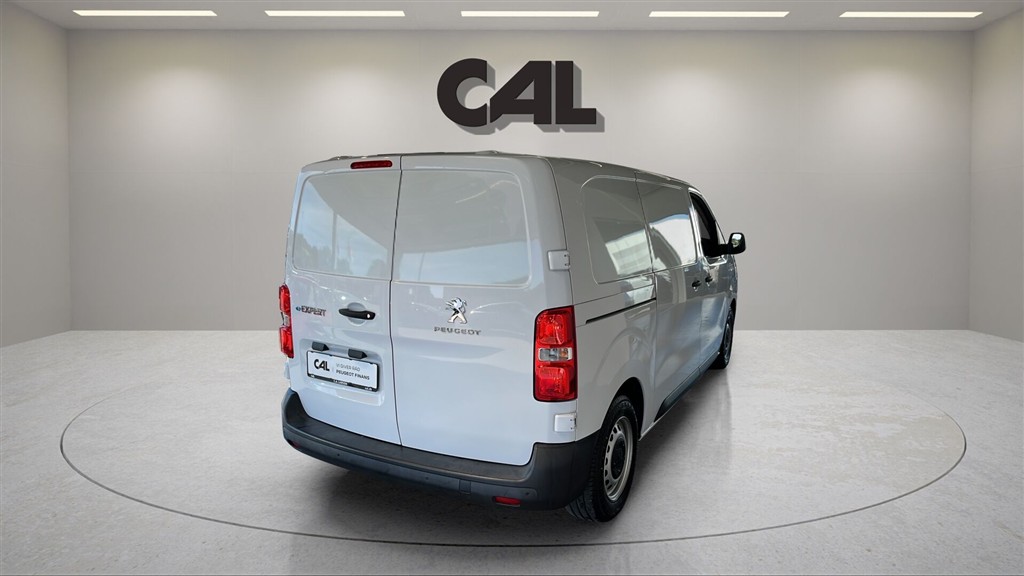 Peugeot e-Expert L2 EL Plus 136HK Van Aut. - Image 4
