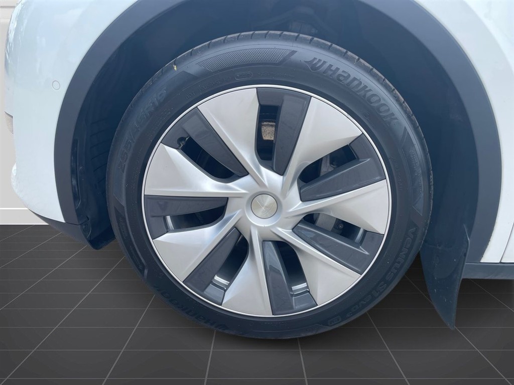 Tesla Model Y EL Long Range AWD 514HK 5d Aut. - Image 6