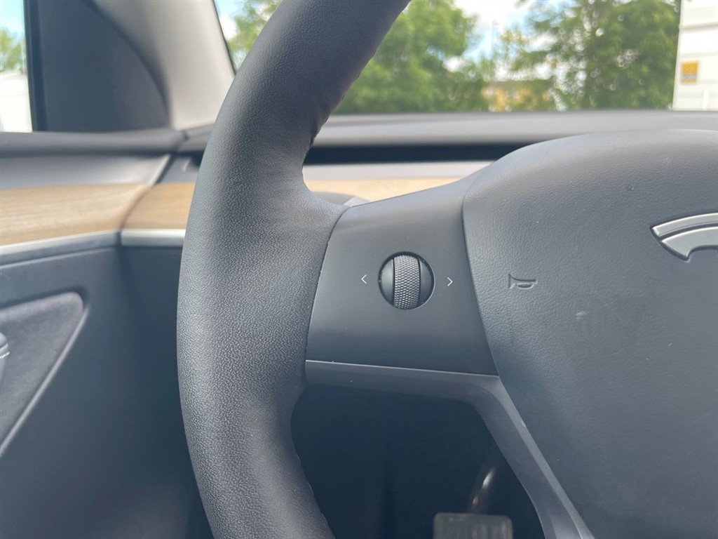 Tesla Model Y EL Long Range AWD 514HK 5d Aut. - Image 16
