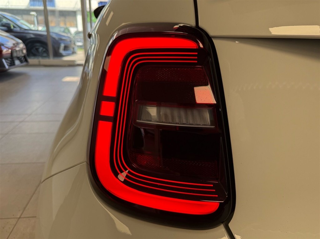 Fiat 500e EL La Prima By Bocelli 118HK Cabr. Aut. - Image 19