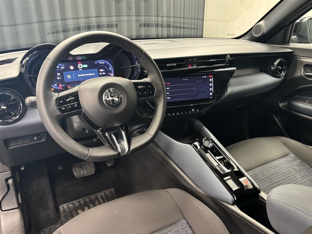 Alfa Romeo Junior EL Core 156HK 5d Aut. - Image 12