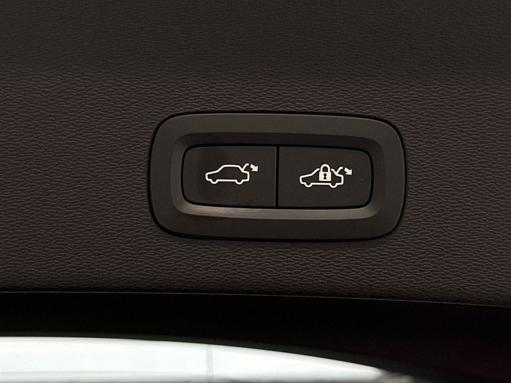 Volvo C40 Recharge Extended Range Ultimate 4WD 408HK 5d Aut. - Image 22