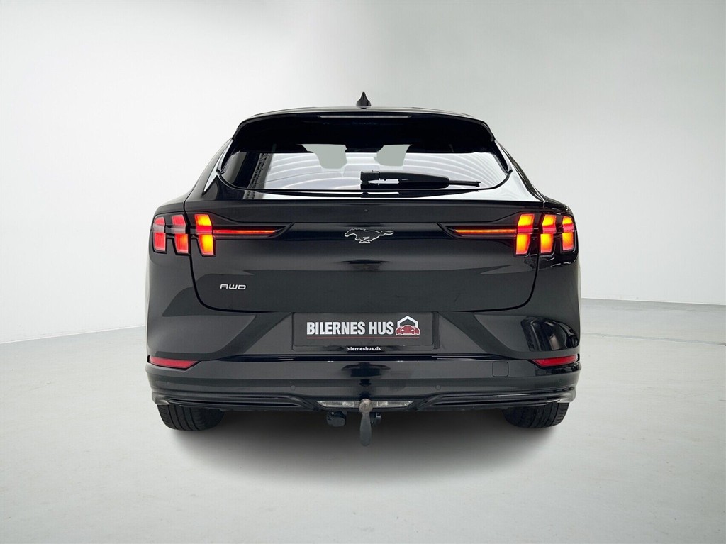 Ford Mustang Mach-E EL UR Premium AWD 351HK 5d Aut. - Image 7