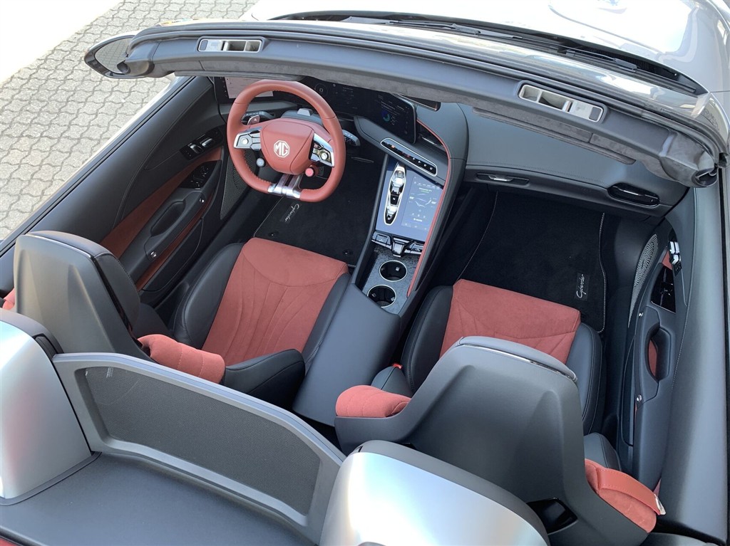 MG Cyberster 77 kWh LR AWD Performance GT 510HK Cabr. Aut. - Image 24