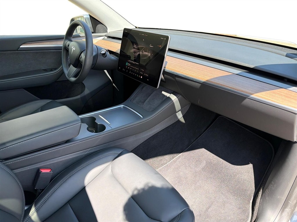 Tesla Model Y EL Performance AWD 534HK 5d Aut. - Image 11