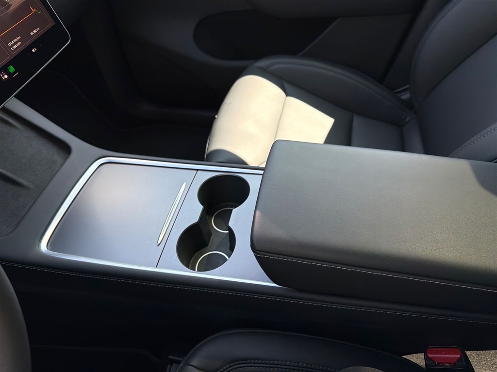 Tesla Model Y EL Performance AWD 534HK 5d Aut. - Image 19