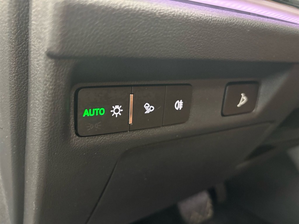 Skoda Enyaq 80 iV Selection ecoSuite 204HK 5d Aut. - Image 17