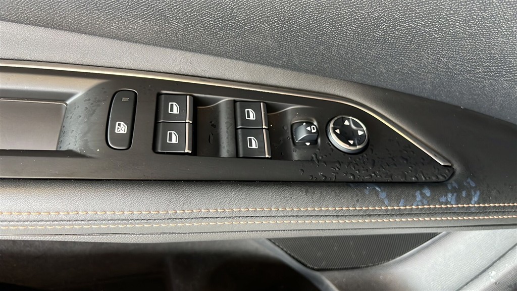 Peugeot 3008 1,6 Plugin-hybrid GT EAT8 225HK 5d 8g Aut. - Image 16