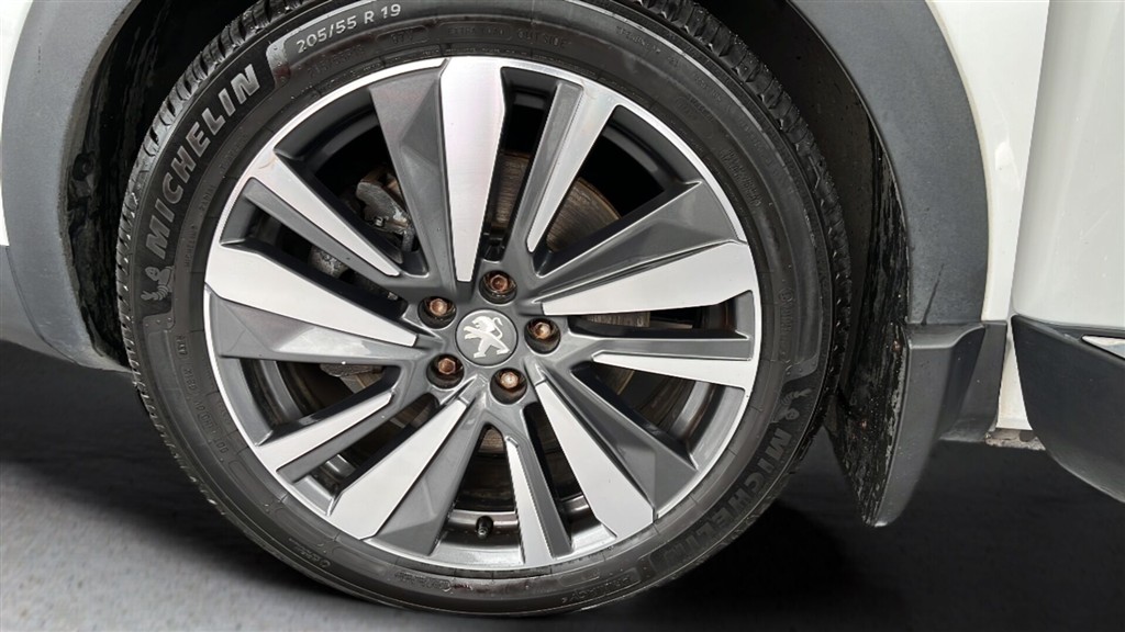 Peugeot 3008 1,6 Plugin-hybrid GT EAT8 225HK 5d 8g Aut. - Image 17