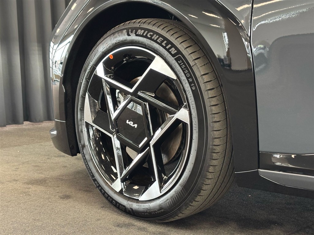 Kia EV4 Long Range GT-Line 204HK 5d Aut. - Image 4
