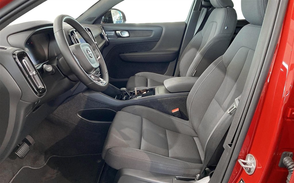 Volvo C40 P8 Recharge Twin Ultimate AWD 408HK 4d Aut. - Image 9