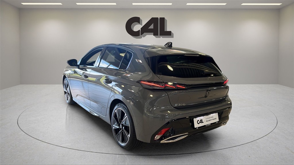 Peugeot e-308 EL First Edition 156HK 5d Aut. - Image 3