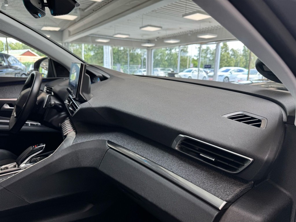 Peugeot 3008 1,6 PureTech Plugin-hybrid First Selection EAT8 225HK 5d 8g Aut. - Image 8