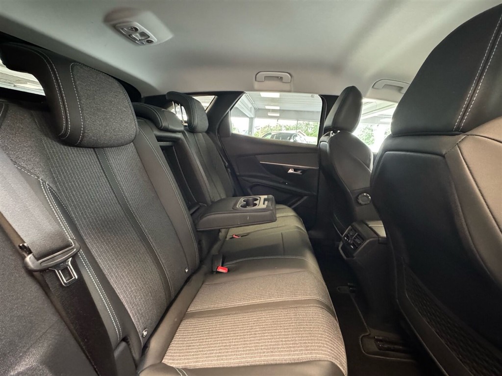 Peugeot 3008 1,6 PureTech Plugin-hybrid First Selection EAT8 225HK 5d 8g Aut. - Image 10