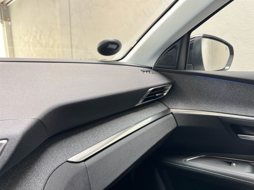Peugeot 3008 1,6 PureTech Plugin-hybrid First Selection EAT8 225HK 5d 8g Aut. - Image 18