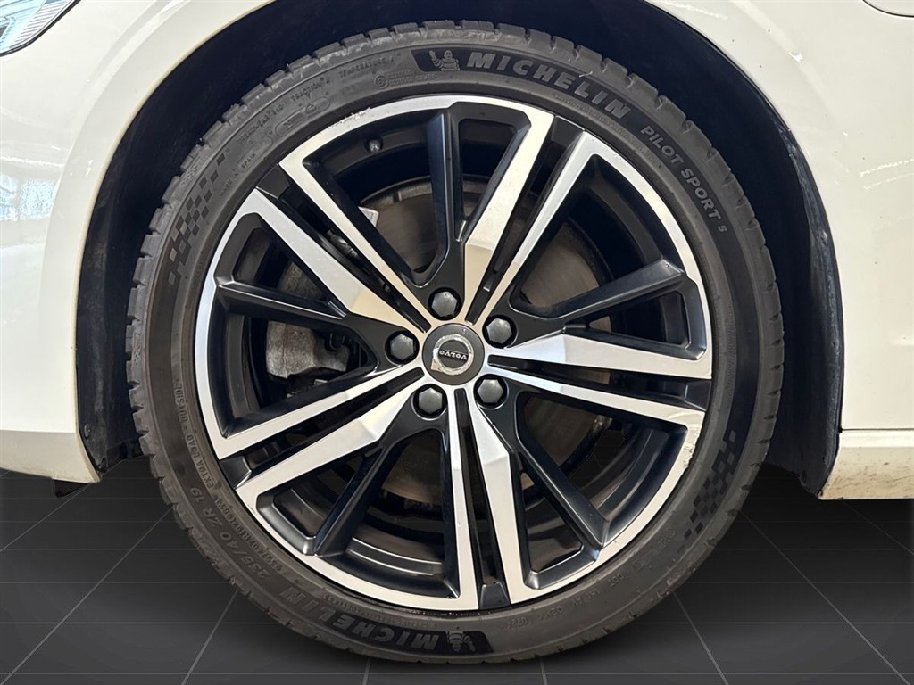 Volvo V60 2,0 T6 Recharge Plugin-hybrid R-design 340HK Stc 8g Aut. - Image 6