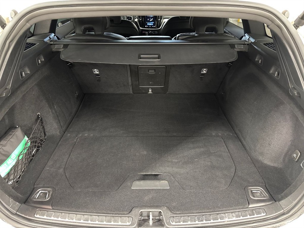 Volvo V60 2,0 T6 Recharge Plugin-hybrid R-design 340HK Stc 8g Aut. - Image 13