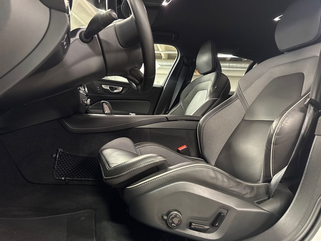 Volvo V60 2,0 T6 Recharge Plugin-hybrid R-design 340HK Stc 8g Aut. - Image 19