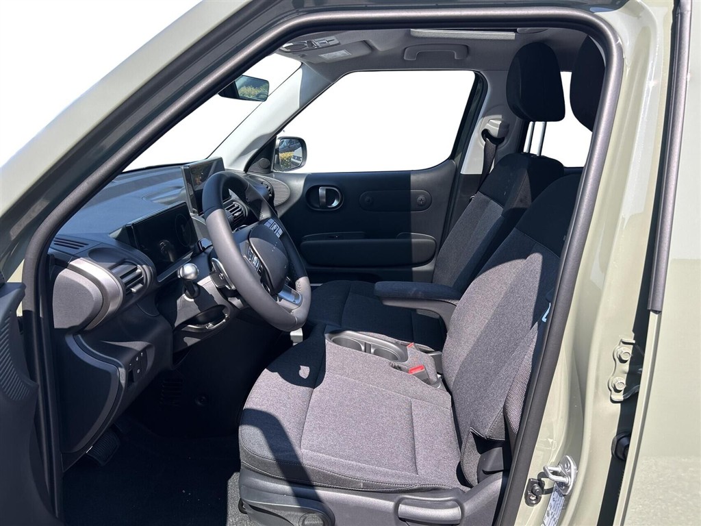 Hyundai Inster EL Long Range Pixel Plus 49 kWh 115HK Aut. - Image 4
