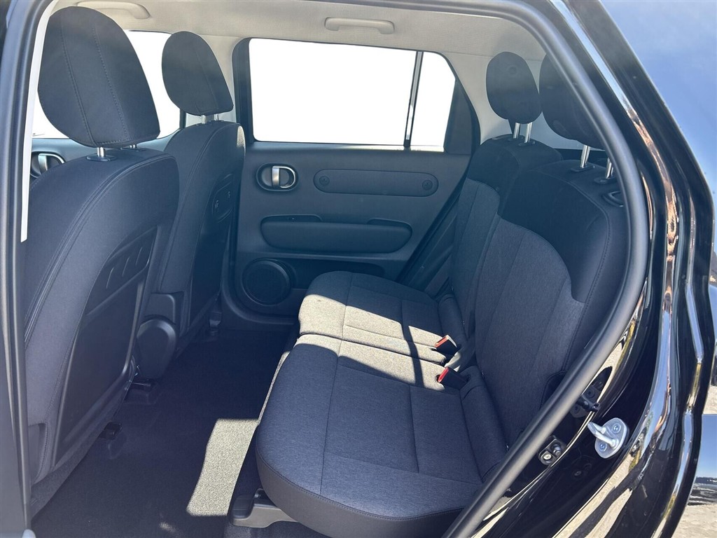 Hyundai Inster EL Long Range Pixel Plus 49 kWh 115HK Aut. - Image 5