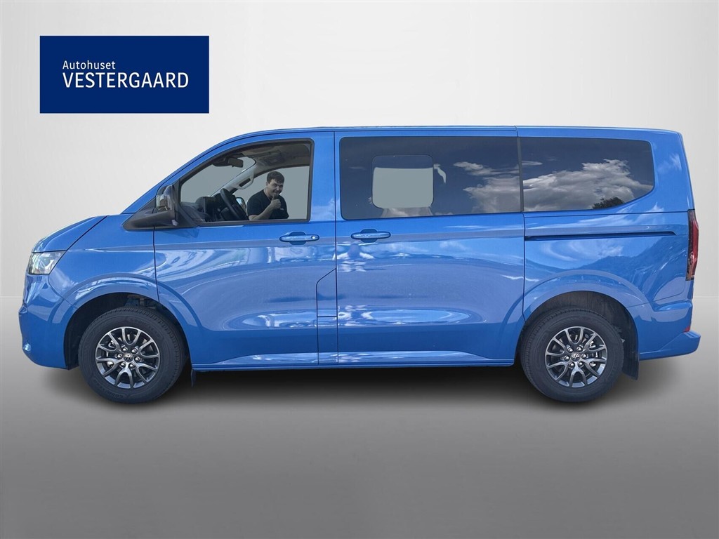 VW e-Caravelle L29 Lang EL Life 218HK Aut. - Image 2