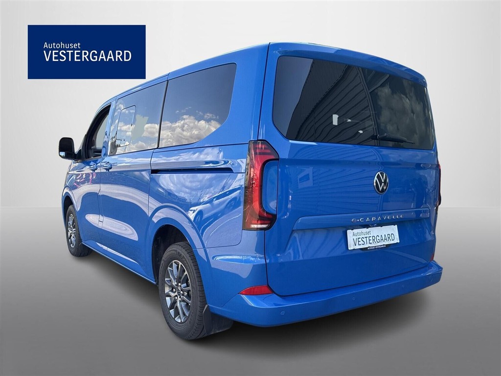 VW e-Caravelle L29 Lang EL Life 218HK Aut. - Image 3