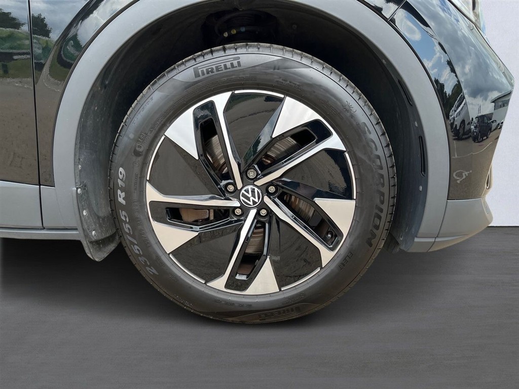 VW ID.4 EL Pro Performance 204HK 5d Aut. - Image 9