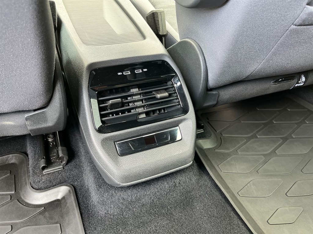 VW ID.4 EL Pro Performance 204HK 5d Aut. - Image 24