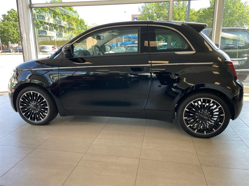 Fiat 500e EL La Prima By Bocelli 118HK 3d Aut. - Image 2