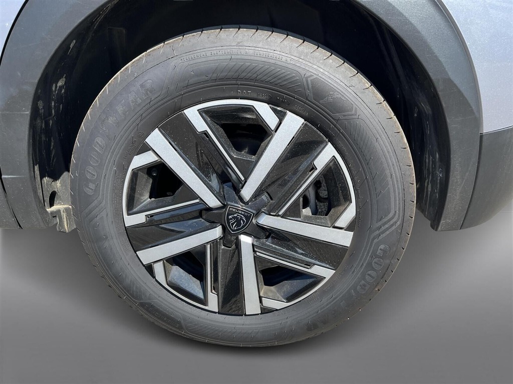 Peugeot e-2008 EL Style 156HK 5d Aut. - Image 9