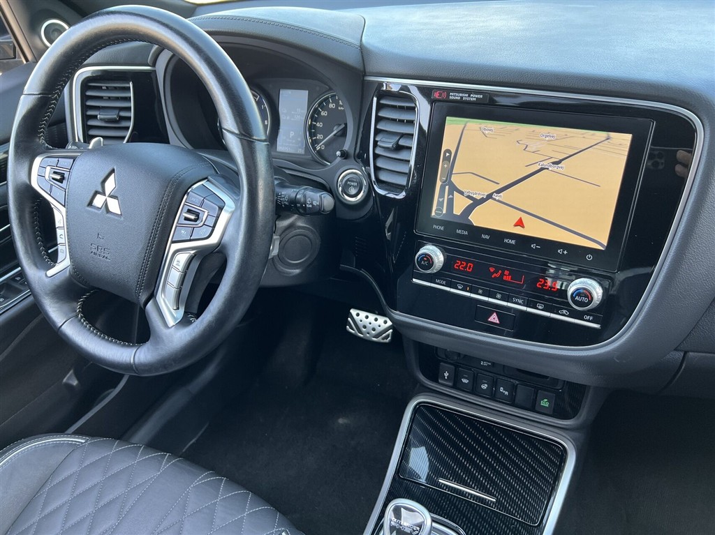 Mitsubishi Outlander 2,4 PHEV Instyle S-Edition 4WD 224HK 5d Trinl. Gear - Image 8