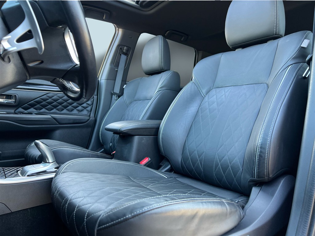 Mitsubishi Outlander 2,4 PHEV Instyle S-Edition 4WD 224HK 5d Trinl. Gear - Image 12