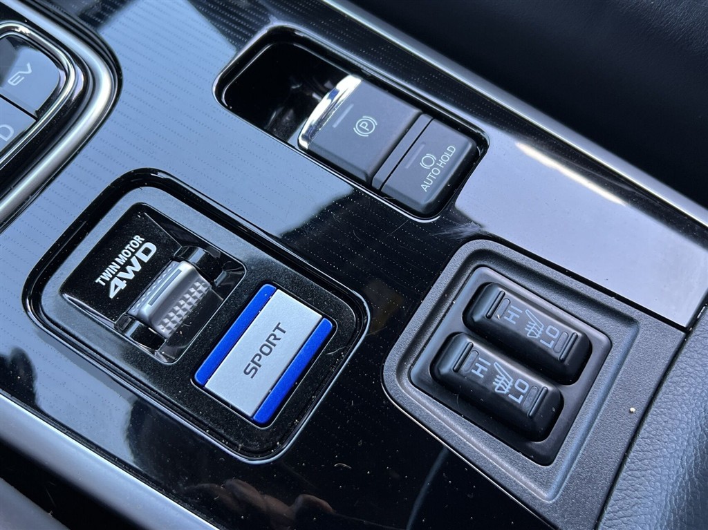 Mitsubishi Outlander 2,4 PHEV Instyle S-Edition 4WD 224HK 5d Trinl. Gear - Image 27