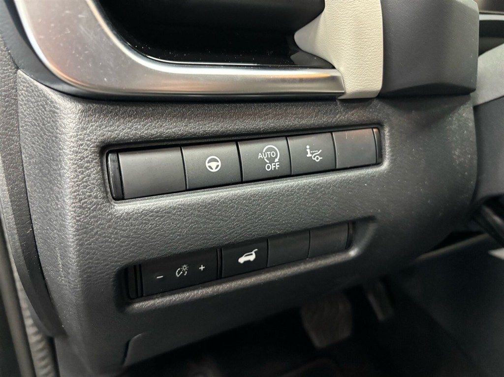 Nissan Qashqai 1,3 MHEV Mild hybrid Tekna X-Tronic 158HK 5d 7g Aut. - Image 16