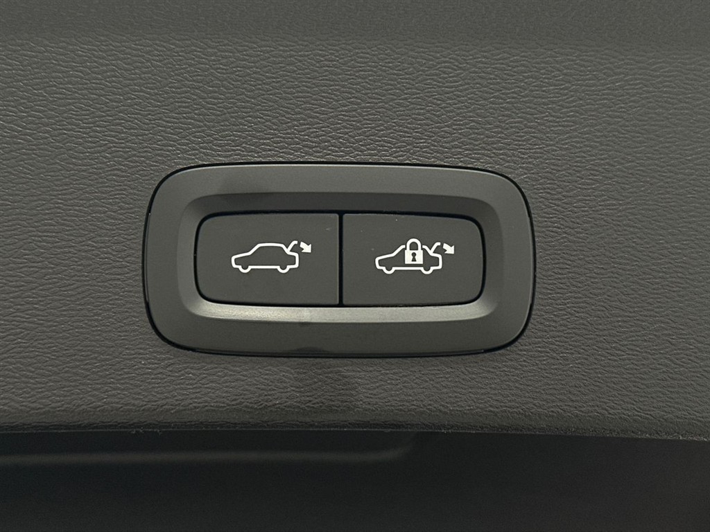 Volvo XC40 P6 Recharge Ultimate 231HK 5d Aut. - Image 20