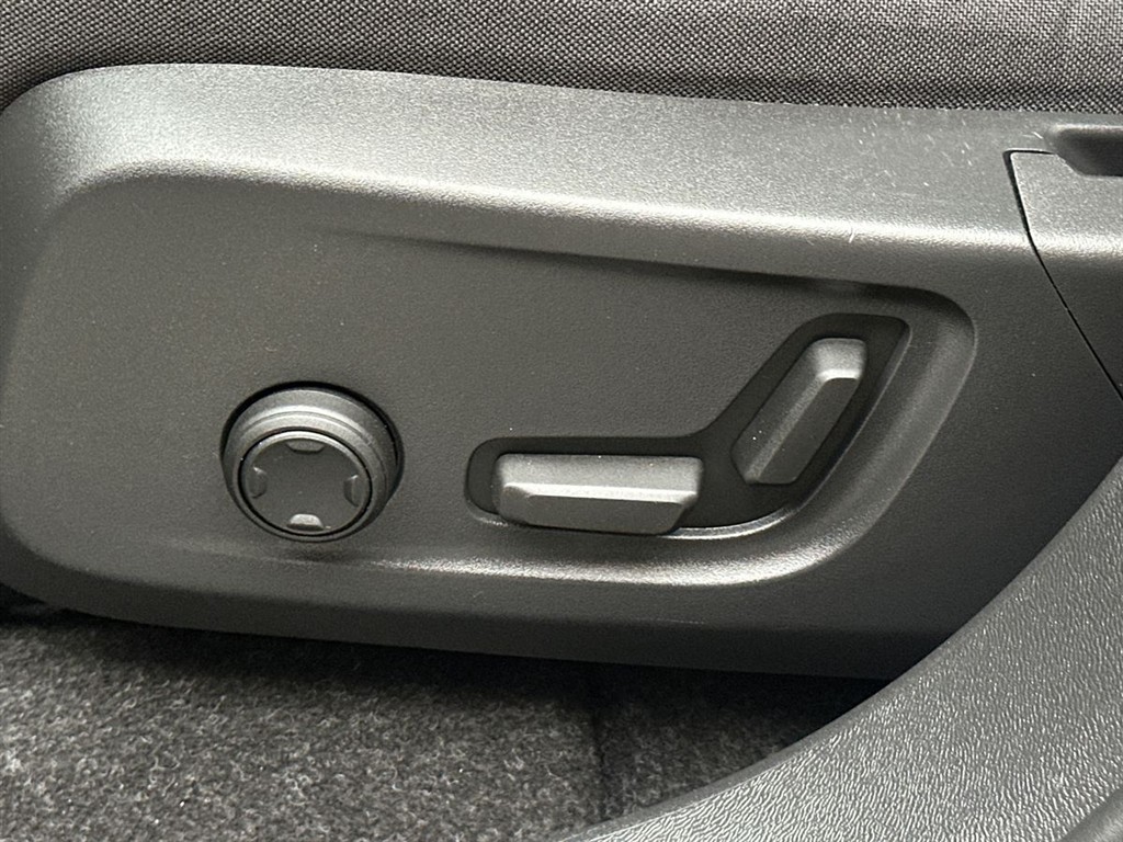 Volvo XC40 P6 Recharge Ultimate 231HK 5d Aut. - Image 22