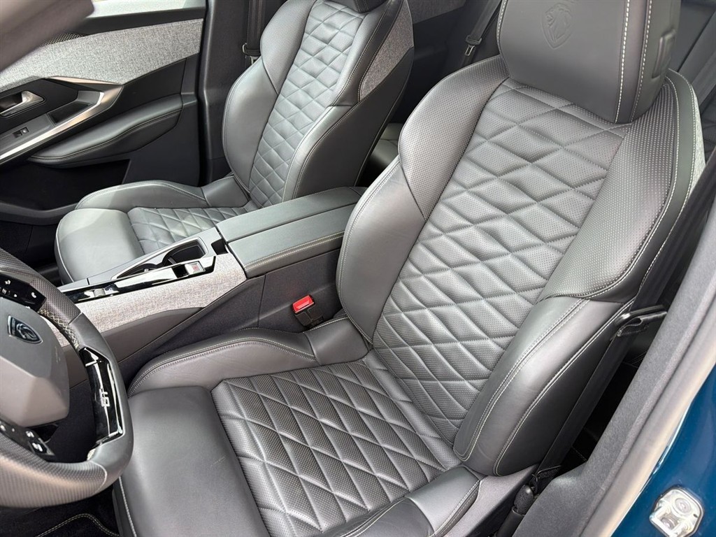 Peugeot e-3008 EL GT Pack 210HK 5d Aut. - Image 22