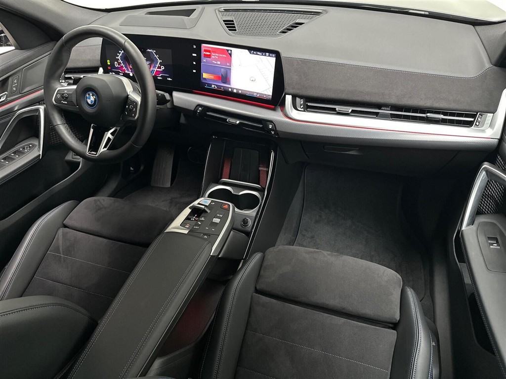 BMW iX2 xDrive30 EL M-Sport 313HK 5d Aut. - Image 11