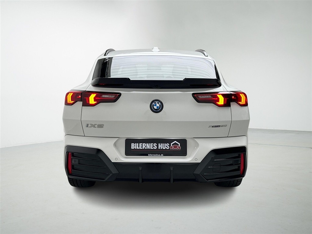 BMW iX2 xDrive30 EL M-Sport 313HK 5d Aut. - Image 8
