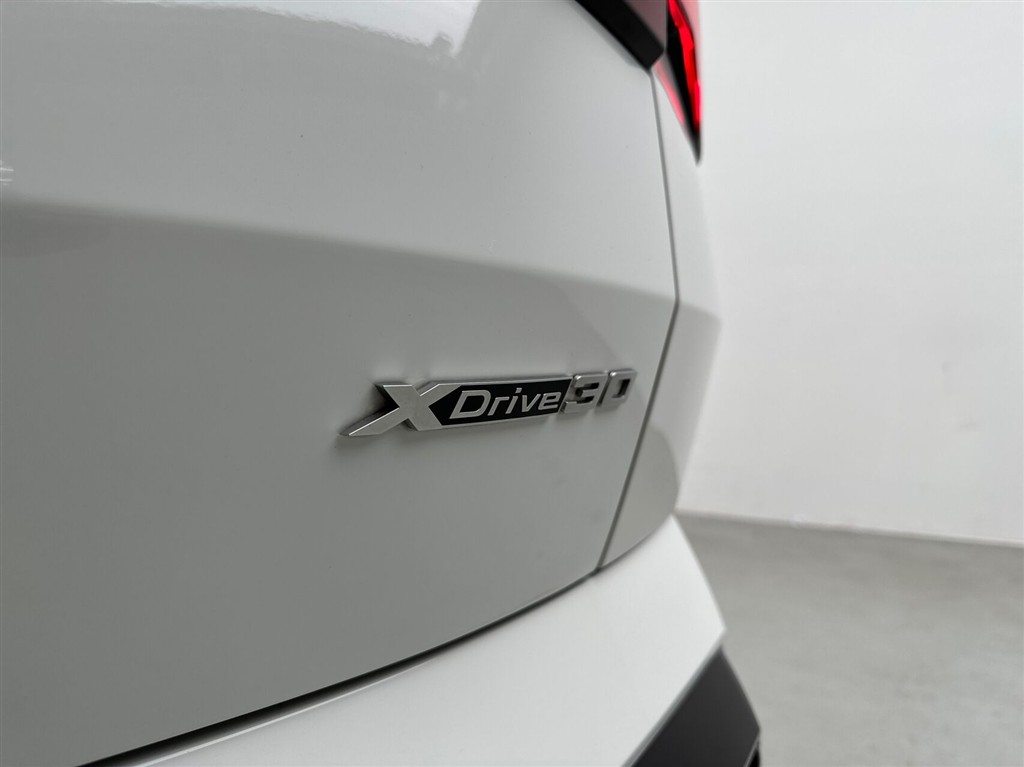 BMW iX2 xDrive30 EL M-Sport 313HK 5d Aut. - Image 21