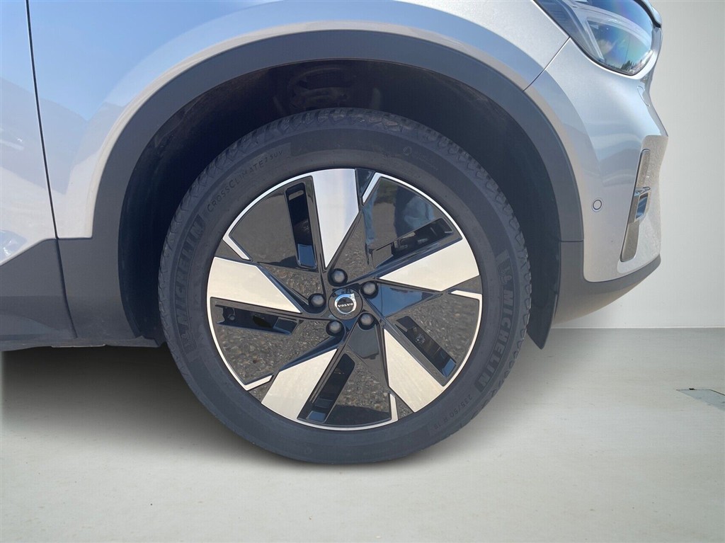 Volvo XC40 Recharge Extended Range Ultimate 252HK 5d Aut. - Image 8