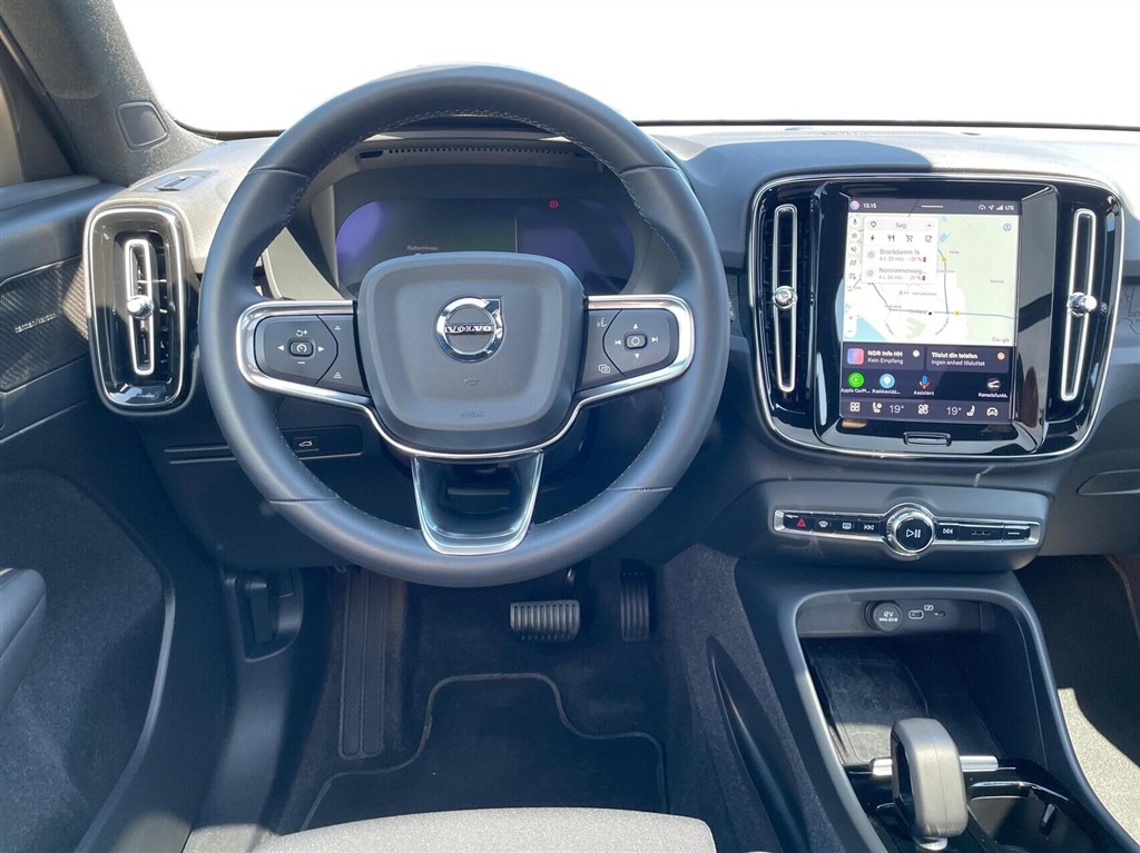 Volvo XC40 Recharge Extended Range Ultimate 252HK 5d Aut. - Image 9